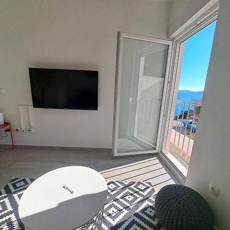 Apartment Charlie Komarna Buitenkant foto
