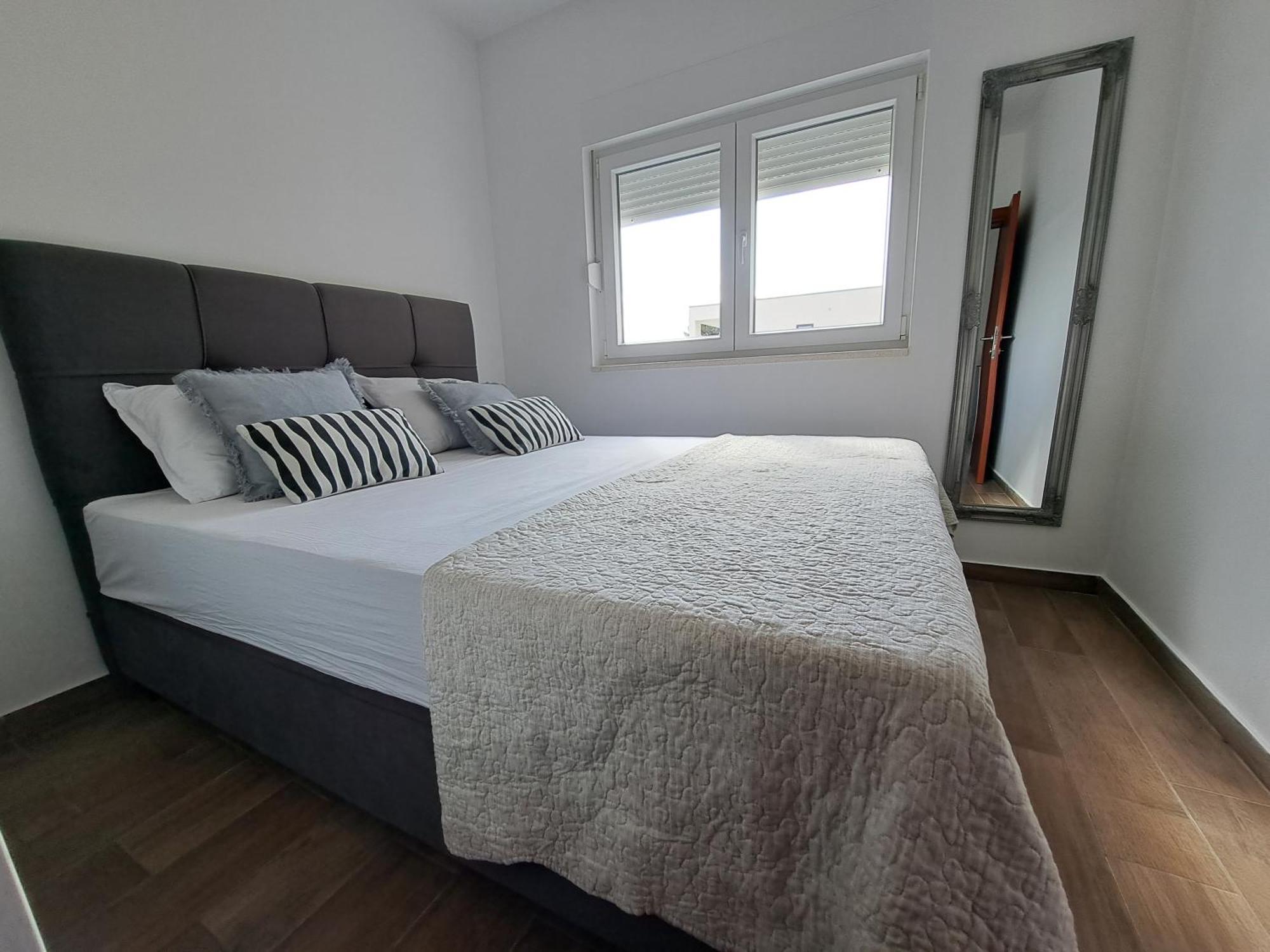 Apartment Charlie Komarna Buitenkant foto